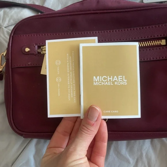 Michael Kors Wine Crossbody Bag with Gold Details - Picture 4 of 4